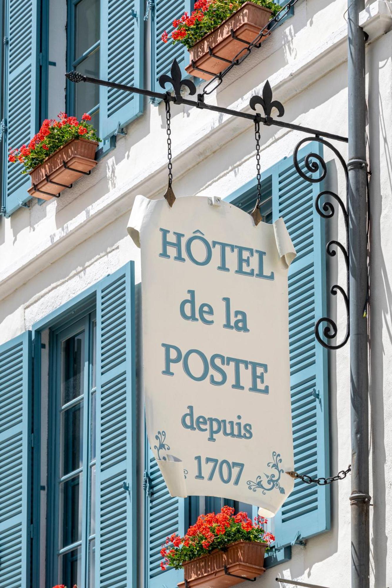 Hotel De La Poste Avallon Exterior photo