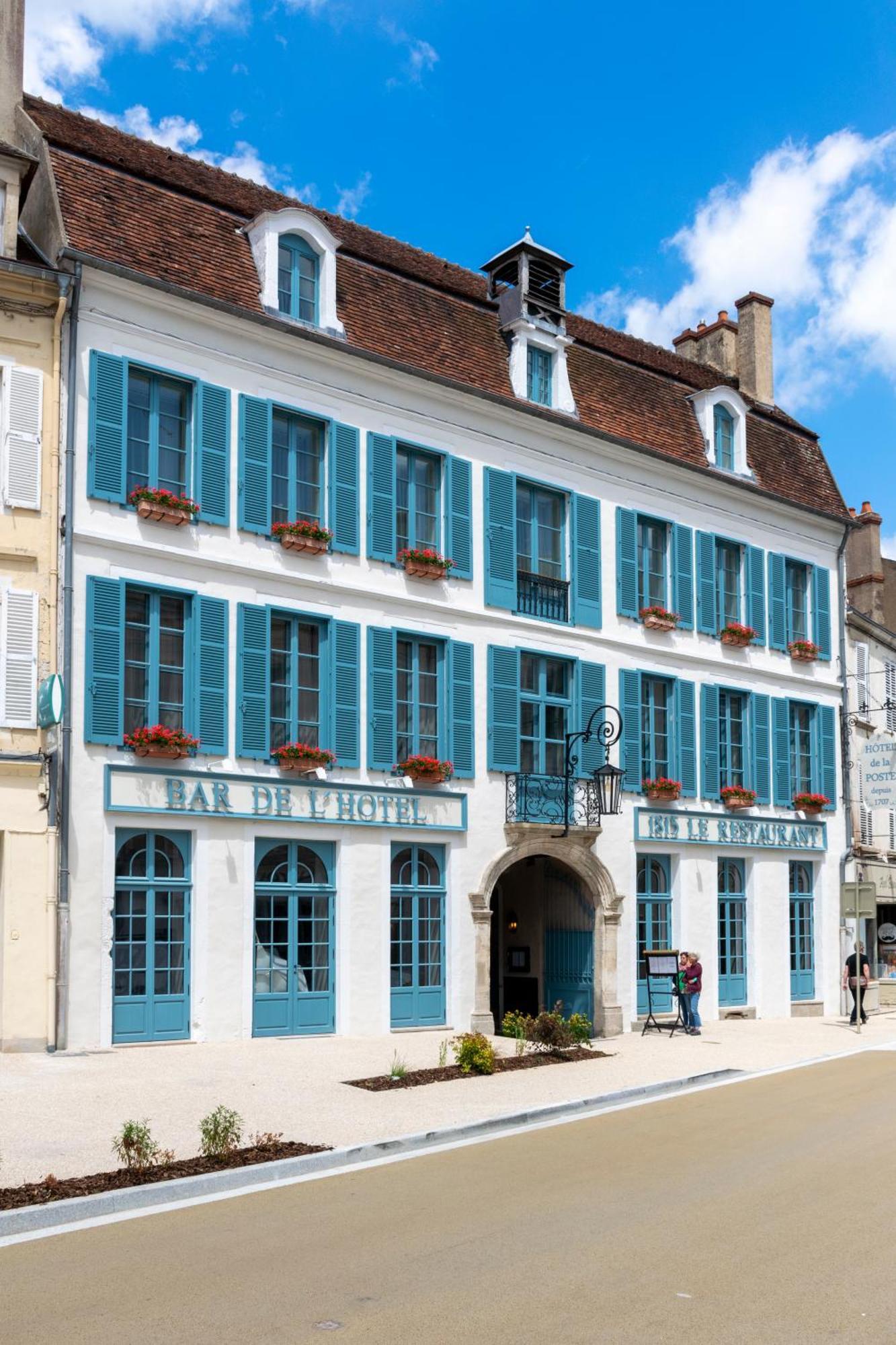 Hotel De La Poste Avallon Exterior photo