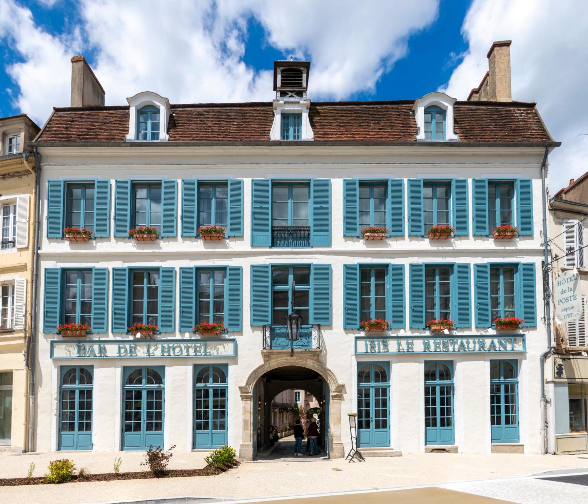Hotel De La Poste Avallon Exterior photo